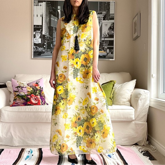 Vintage floral A-line maxi dress - Picture 2 of 16